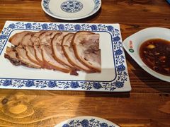 -老天桥酱肉烧饼夹肘子(天桥店)