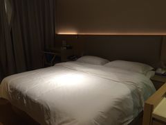 -铂逸梦秦酒店(横店梦幻谷店)