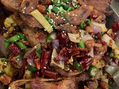 干锅鸭唇拼鸭翅-迎三江菌汤兔(星桥街西段店)