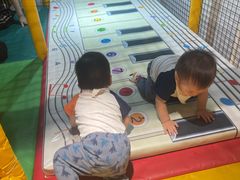 -爱睿思儿童早教亲子游泳(万象城店)