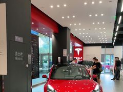 -TESLA 特斯拉(北京颐堤港体验店)