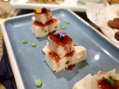-丝路天山酒店(国际大巴扎店)