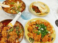 牛肉夹馍-代四孃牛华豆腐脑美味小食(总店)