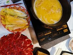 -鲜入围煮花胶鸡海鲜火锅