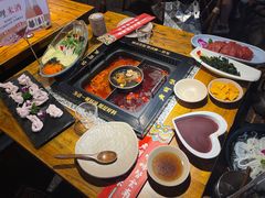 -老牌坊云南鱼豆花火锅(哈西万达店)