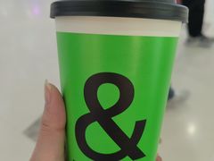 黄油与面包拿铁-BUTTERFUL&CREAMOROUS 黄油与面包(中山公园龙之梦店)