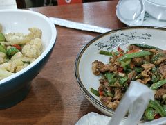 -湖南人家湘菜馆(镇江路店)