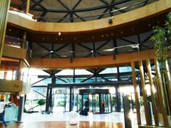 -上海滴水湖皇冠假日酒店