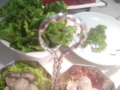 -左庭右院鲜牛肉火锅(浦江欢乐颂店)