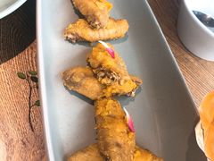 -蜜桃餐厅·伴山(湖滨商业街店)