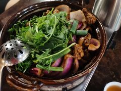 -胡须佬鸡煲四季火锅(海雅缤纷城店)