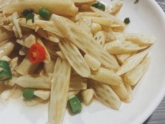 酸辣藕带-虎虎龙虾•9年湖北匠(双井店)