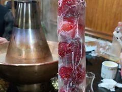 -果松木炭酸菜铜火锅·外婆参鸡汤