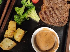 -必胜客(WOW象山涌金广场店)