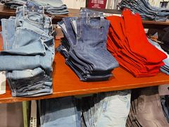 -Hollister(天环广场店)