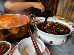 -野山舂·贵州现舂酸汤牛肉(民生路店)