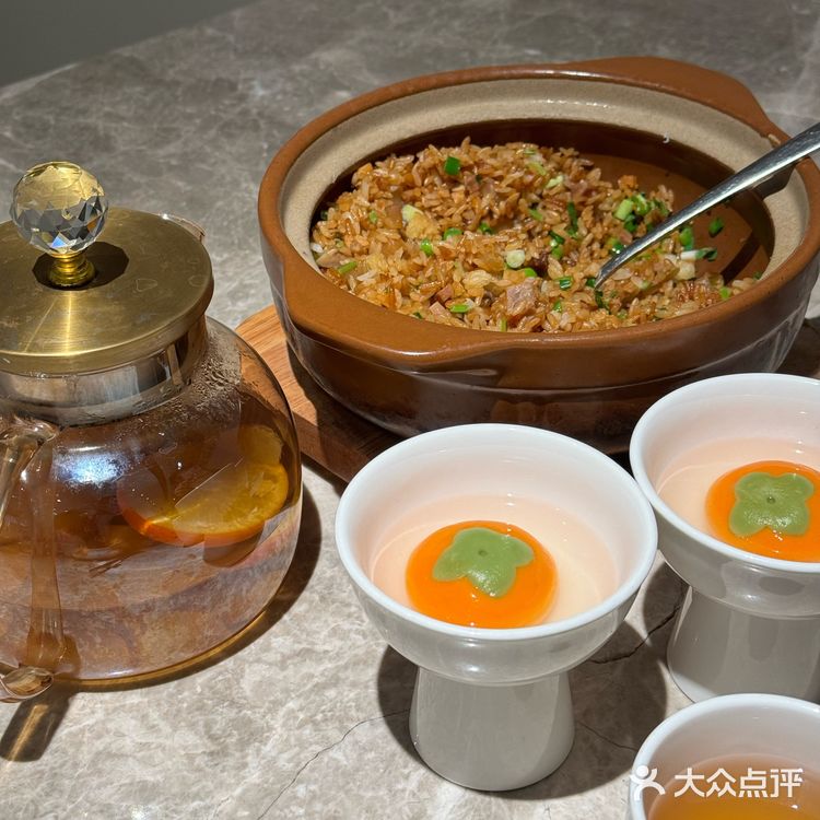 周末来吃这家小馆，生活巴适