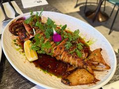 明火炭烤东海鱿鱼-SHADOWS•Bistro&Eatery(安福路店)