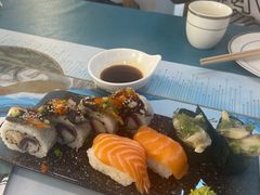 三文鱼火焰寿司-鲜味食族水产·海鲜餐厅
