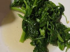 -渝信川菜 · 川味家常菜(财富购物中心店)