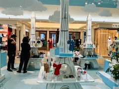 -乐蓬马歇百货公司(Rive Gauche)