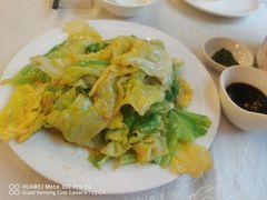 生炒手撕包菜-那达慕蒙古风味酒楼