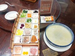 -香麒园·过桥米线·南湖雅宴