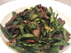 柠檬叶牛干巴-半山腰·云南菜(侨福芳草地店)