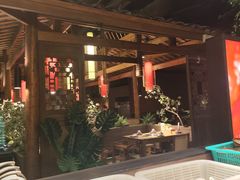 -野山舂·贵州现舂酸汤火锅(鸿通城店)