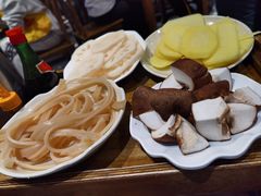 -肖肖酸萝卜鱼火锅(总店)