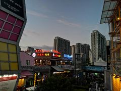 -证大大拇指广场(芳甸路店)