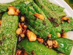 尖椒炒肉片-胜记烧鹅美食