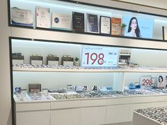 -J-Optical佳视明眼镜·蔡司视觉(青岛金茂览秀城店)