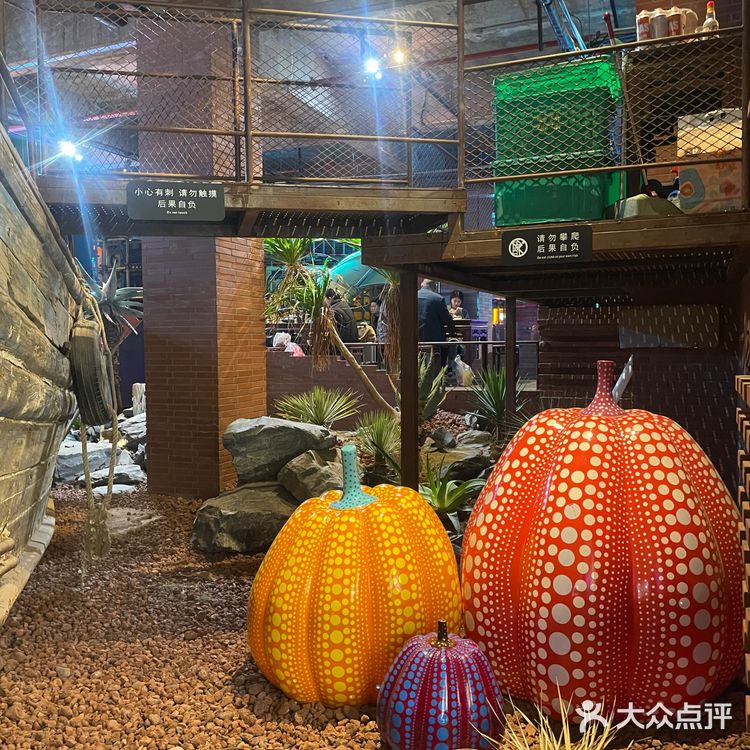 安吉必吃土家菜,没想到去了一家网红打卡店,还是多元化风格