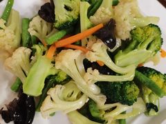 清炒时蔬-酱皇乳鸽(富威大厦B座店)