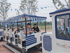 -蓝精灵乐园·世茂精灵之城主题乐园
