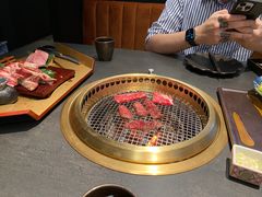 -铭牛烧肉·和牛海鲜自助(高新月牙湖店)