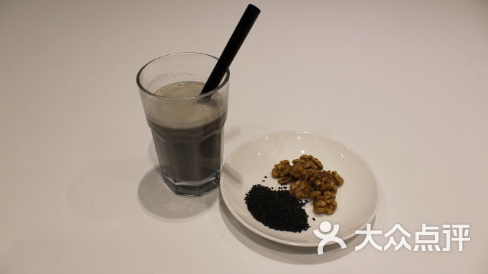 氢果芝麻核桃露