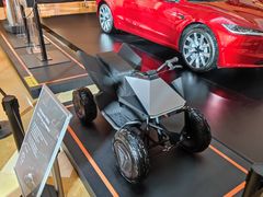 -TESLA 特斯拉(上海太古汇体验店)