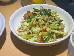 -关东小磨东北菜(上海长风大悦城店)