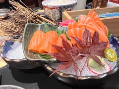 -山川小町·极番烧肉(新地假日广场店)