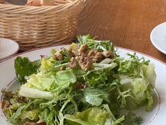 法式田园蔬菜核桃沙律-Entrecôte 法国牛扒馆(保利·时光里店)