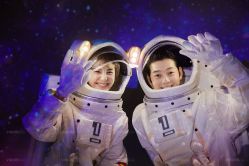 -雪中彩影婚纱摄影·微光艺术中心