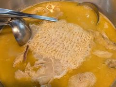 -鲜入围煮花胶鸡海鲜火锅