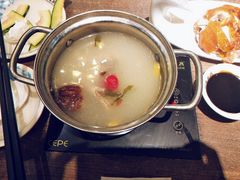 -龙聚德北京烤鸭(沙坪坝华宇A馆店)