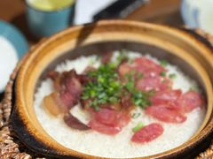 自制生晒腊味煲仔饭-常来小聚·广州非遗传承餐厅(地王广场店)