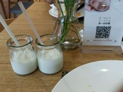 -西安大雁塔科技大学地铁站亚朵酒店