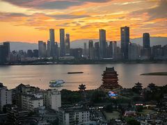 -东方豪景花园酒店·怡景旋转餐厅