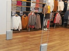 -优衣库(南宁安吉万达广场店)