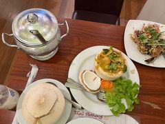 -Thai Pothong Restaurant